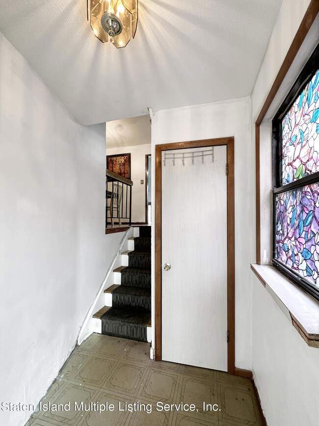 255 Doane Ave, Staten Island, NY 10308 - photo 6