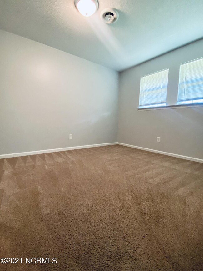 431 Palmetto Ct, Jacksonville, NC 28546 - photo 2