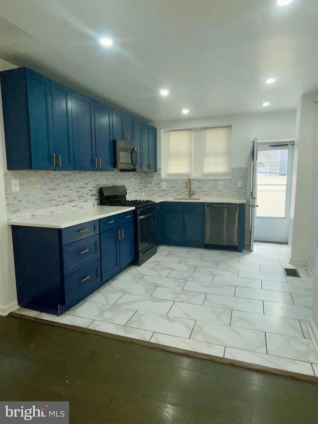 2310 Fernon St, Philadelphia, PA 19145 - photo 3