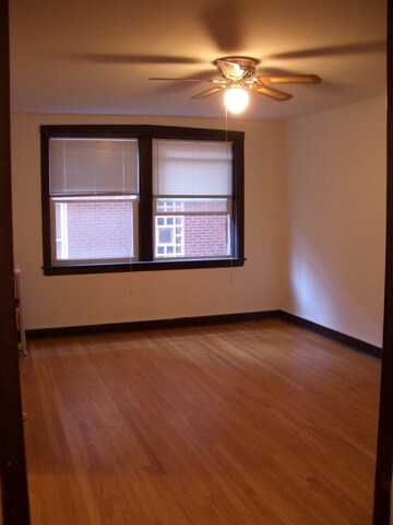 2610 W Montrose Ave, Chicago, IL 60618 - photo 4