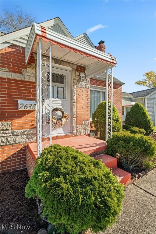 2638 S Graham Cir, Akron, OH 44312 - photo 2