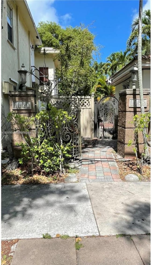 1857 Buchanan St unit 7, Hollywood, FL 33020 - photo 3