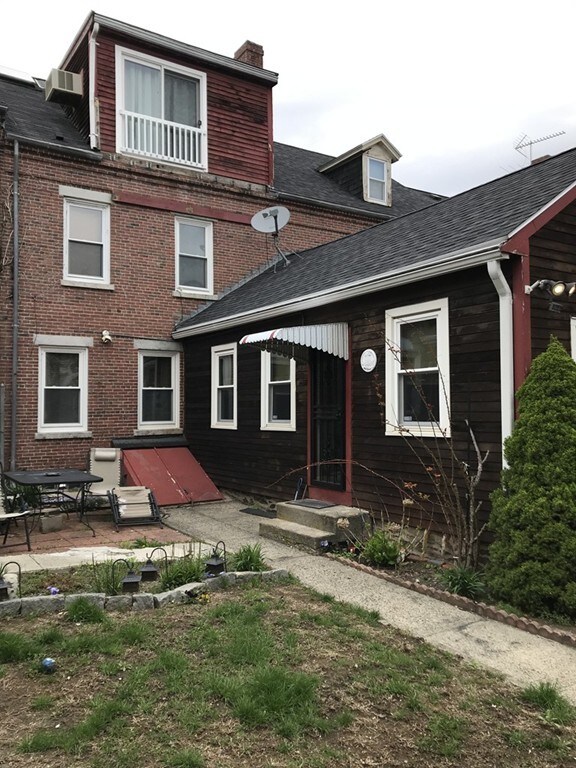 16 Orchard St, Lawrence, MA 01840 - photo 2