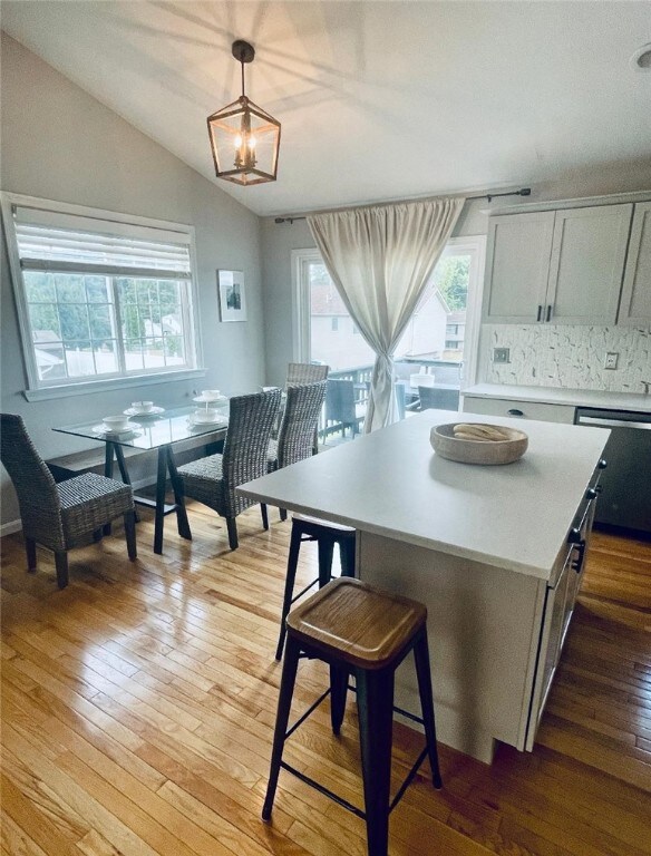 kitchen/dining