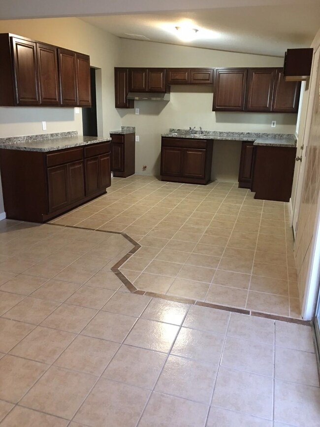 2402 Duran Ave, Alamogordo, NM 88310 - photo 2