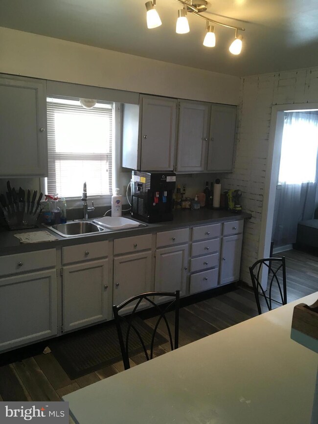 2203 Ohio Ave, Hyattsville, MD 20785 - photo 4