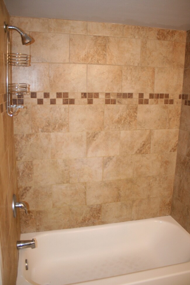 17142 Orchard Ln, Country Club Hills, IL 60478 - photo 6