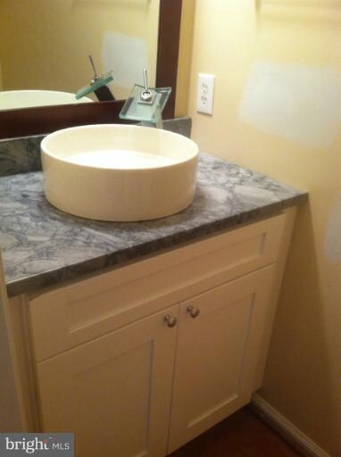 4190 Ashmere Cir, Dumfries, VA 22025 - photo 7