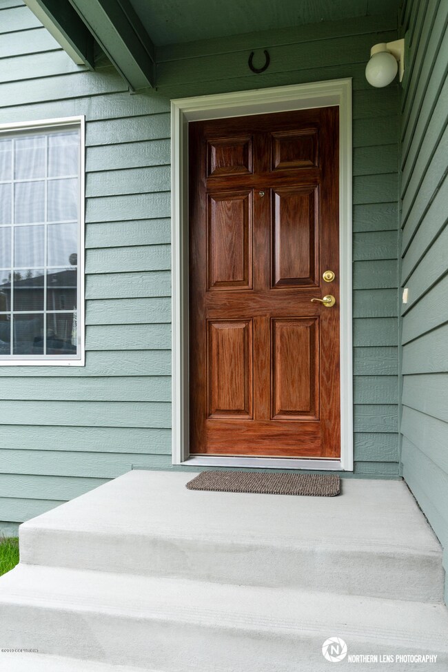 4_EntranceExterior
