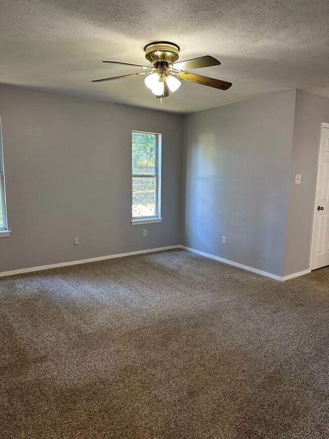 518 Northern Oak St, Nacogdoches, TX 75964 - photo 6