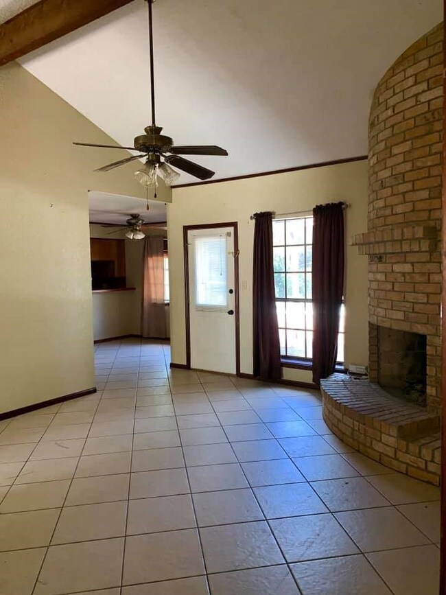 4 Murex St, Bay City, TX 77414 - photo 3