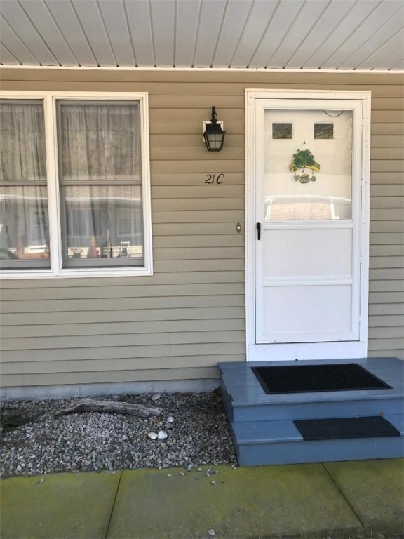 21 Castle Rock Dr unit C, Charlestown, RI 02813 - photo 2