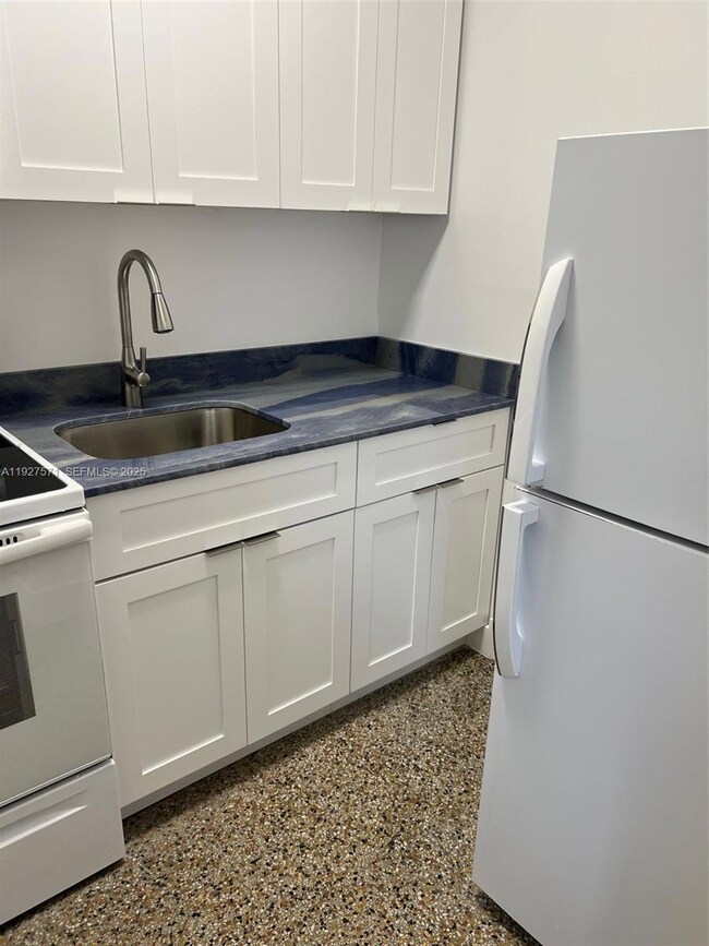 1948 Fillmore St unit 1948, Hollywood, FL 33020 - photo 5