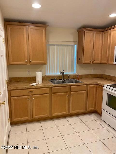 5746 Cedar Forest Dr S, Jacksonville, FL 32210 - photo 3