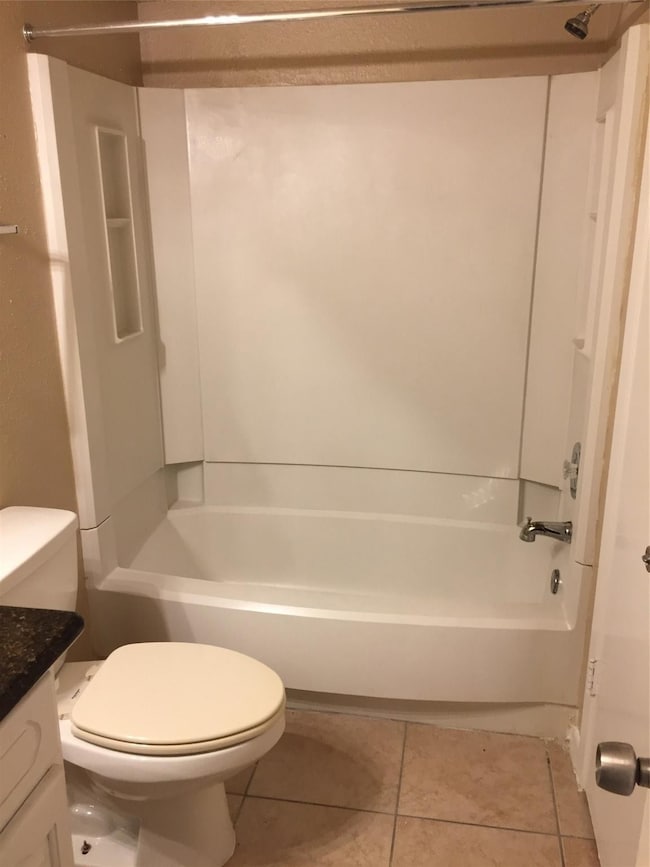 6305 Dryad Dr unit 630, Houston, TX 77035 - photo 4