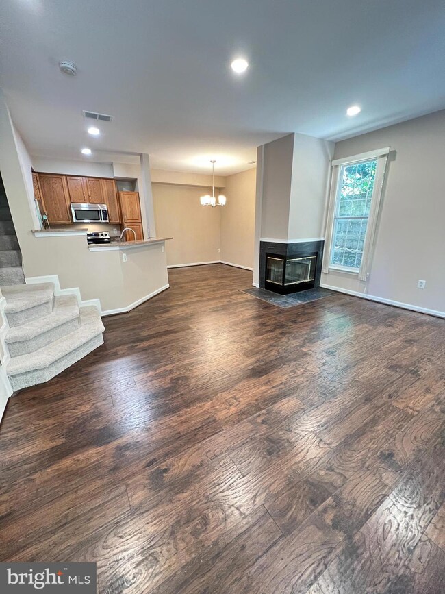 9192 Cardinal Forest Ln unit 46, Lorton, VA 22079 - photo 7