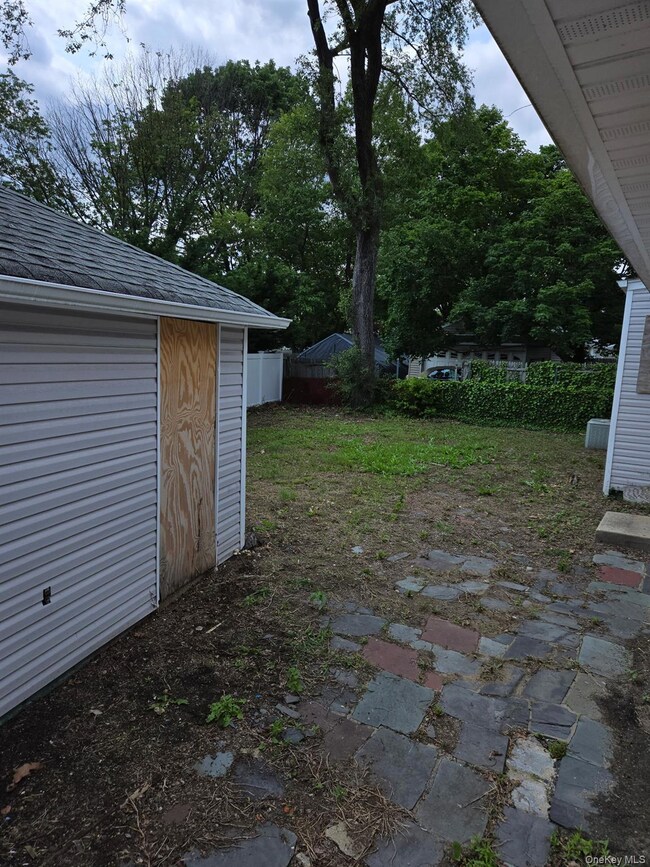 2766 Woods Ave, Oceanside, NY 11572 - photo 5