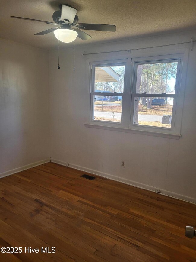 1008 Hendricks Ave, Jacksonville, NC 28540 - photo 7