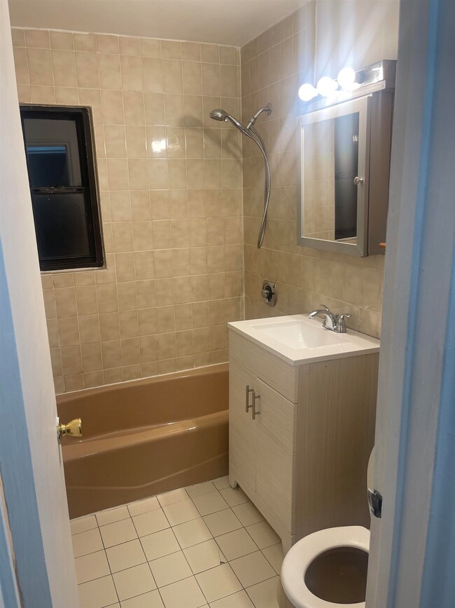 113 W 2nd St unit A44, Bayonne, NJ 07002 - photo 6