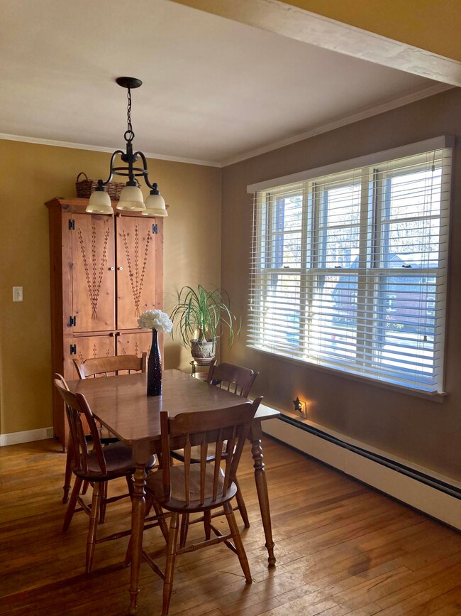 Dining Rm