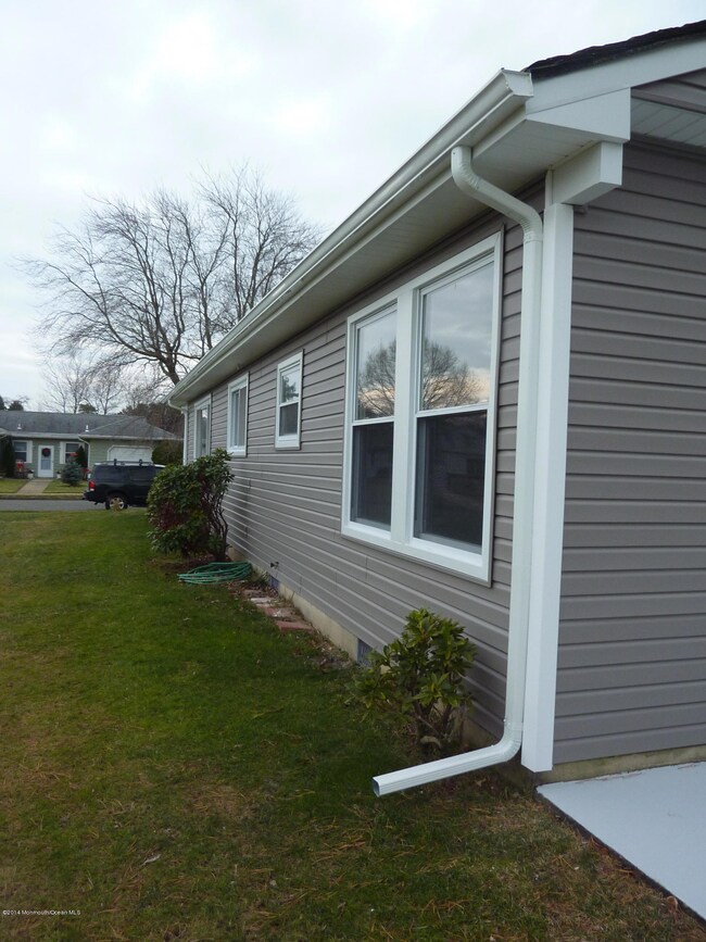 22 Fontana St, Toms River, NJ 08757 - photo 3