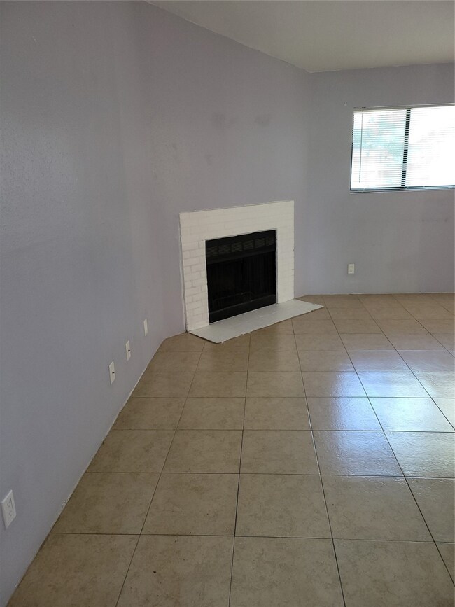 7200 T C Jester Blvd unit 1804, Houston, TX 77088 - photo 5