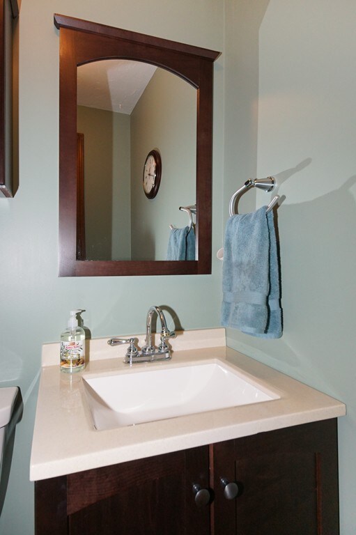 215 Fiske St, Holliston, MA 01746 - photo 7