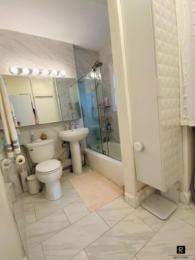 117 E 37th St unit 10C, New York, NY 10016 - photo 4