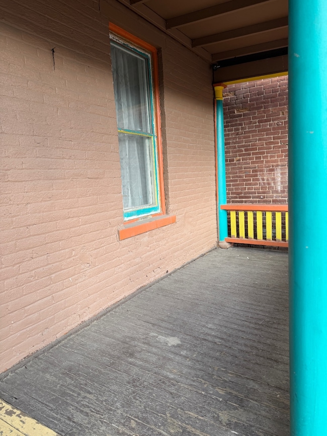 527 W Park St, Butte, MT 59701 - photo 3