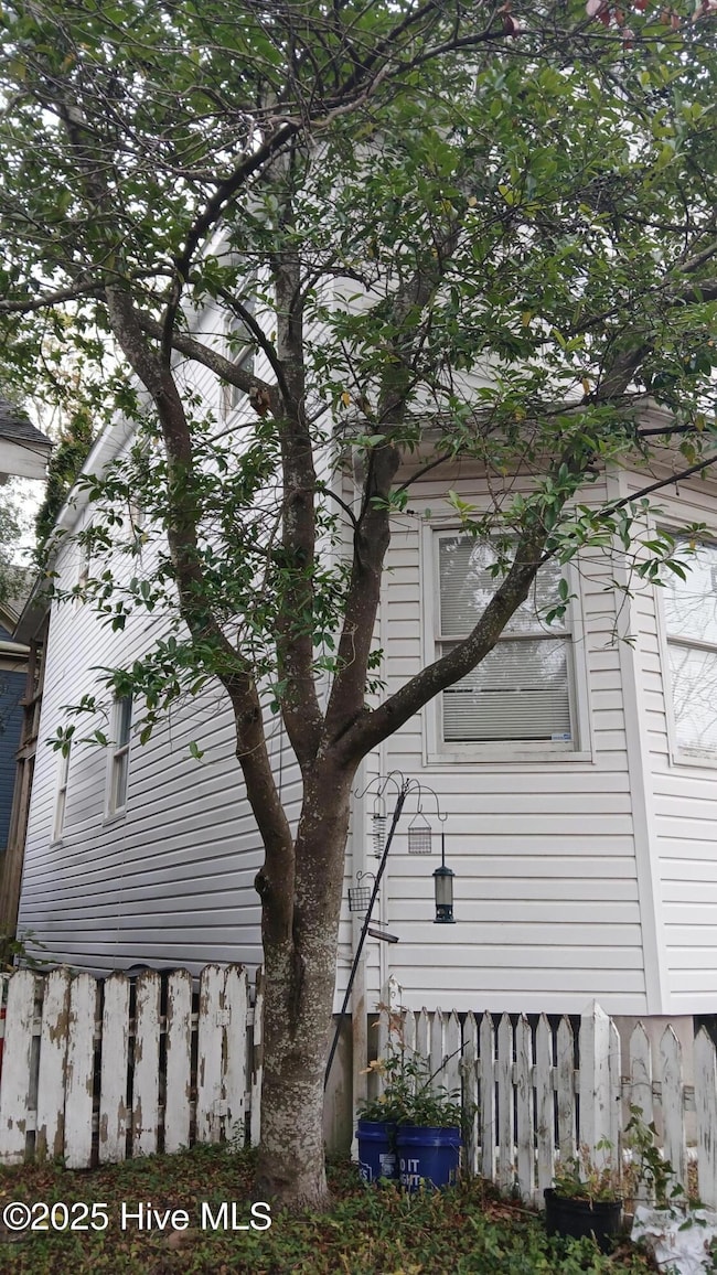 129 S 8th St, Wilmington, NC 28401 - photo 4