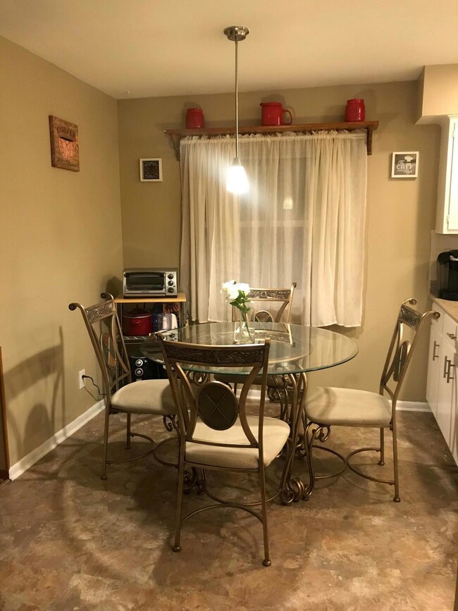 5713 Loganwood Rd, Columbus, OH 43229 - photo 3