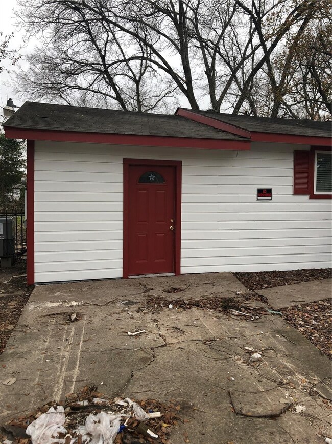 905 Ferguson Way, Houston, TX 77088 - photo 4