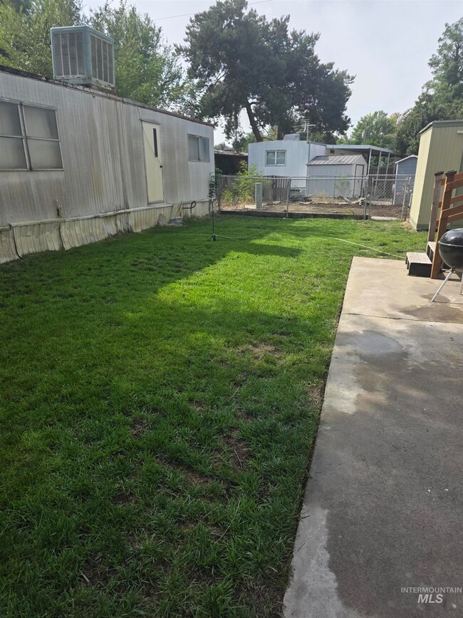 415 E 44th St unit 12, Garden City, ID 83714 - photo 7