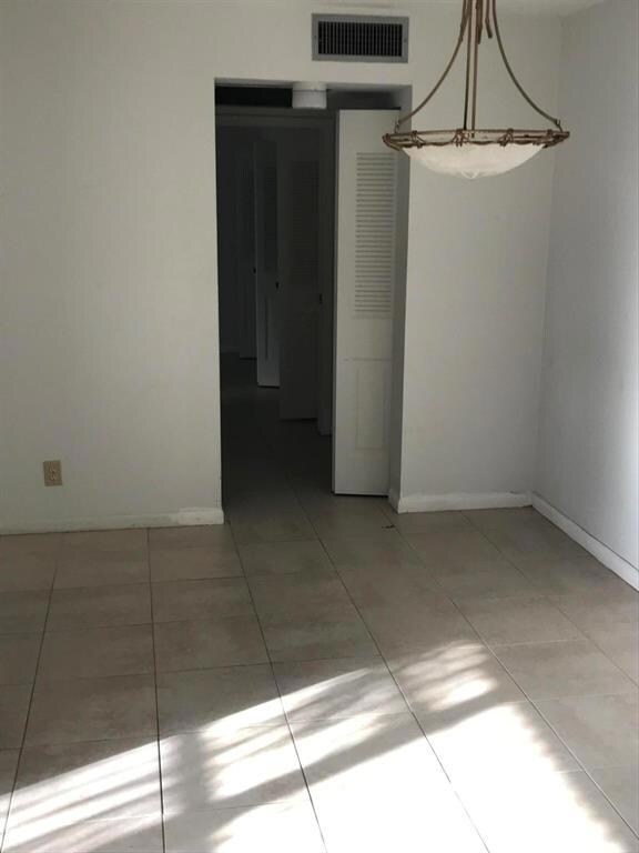 311 Camden N, West Palm Beach, FL 33417 - photo 7