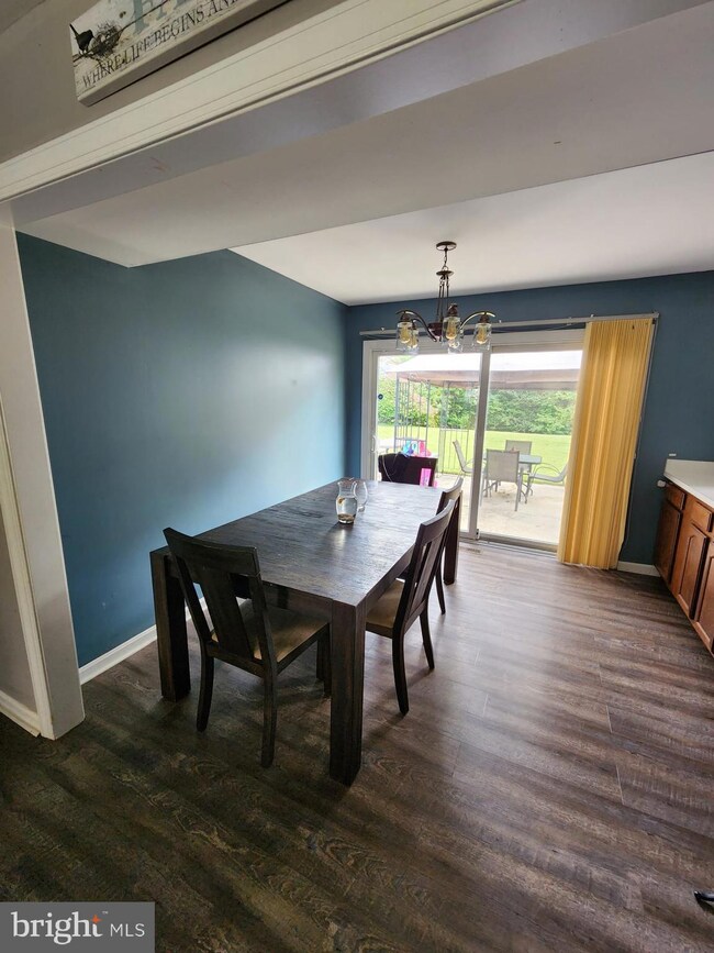 13117 Yorktown Dr, Bowie, MD 20715 - photo 5