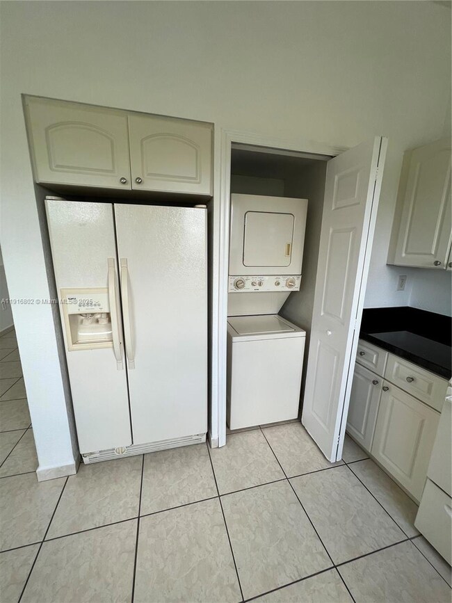 7291 NW 174th Terrace unit 205, Hialeah, FL 33015 - photo 7