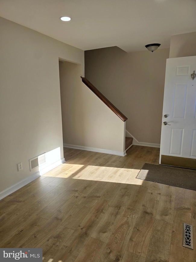 8790 Tamar Dr, Columbia, MD 21045 - photo 2