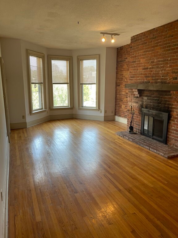 70 Temple St unit 3, Springfield, MA 01105 - photo 5