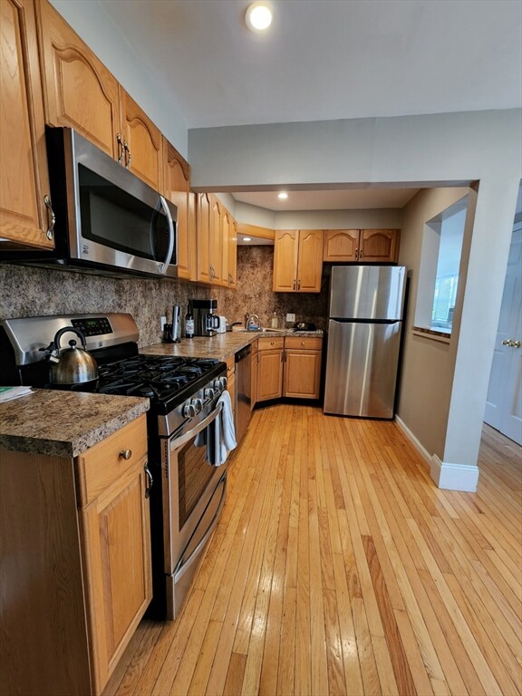 821 E 5th St unit 1, Boston, MA 02127 - photo 4