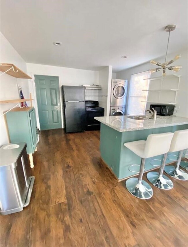 5618 E Crosstimbers St, Houston, TX 77028 - photo 2