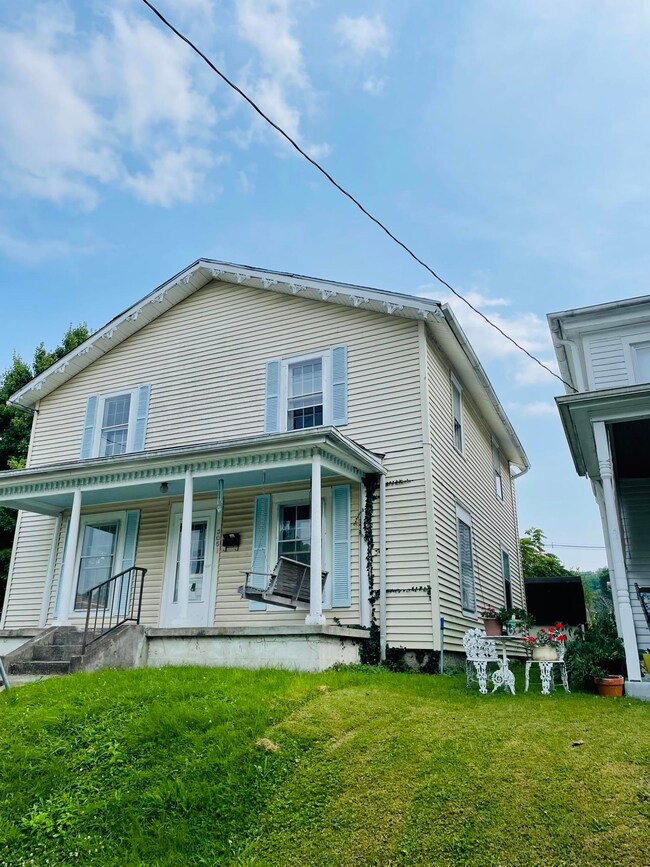 303-305 W 4th St, Frankfort, KY 40601 - photo 2