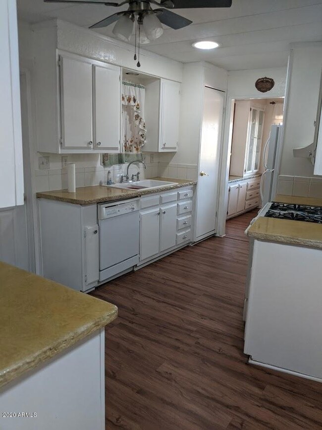 Kitchen 1