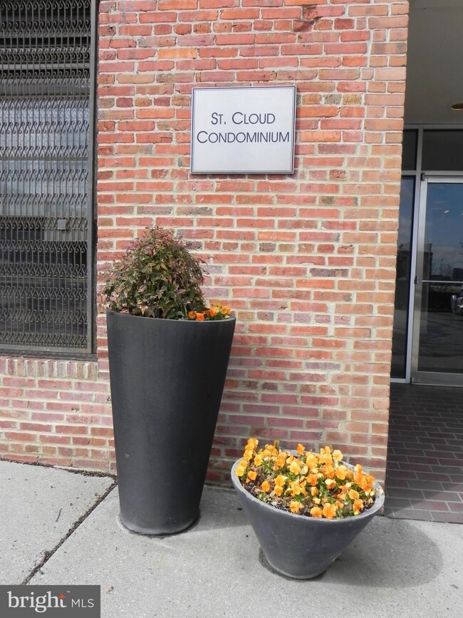 1011 Hunter St unit E4, Baltimore, MD 21202 - photo 2