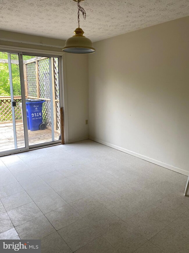 9314 Pirates Cove, Columbia, MD 21046 - photo 4