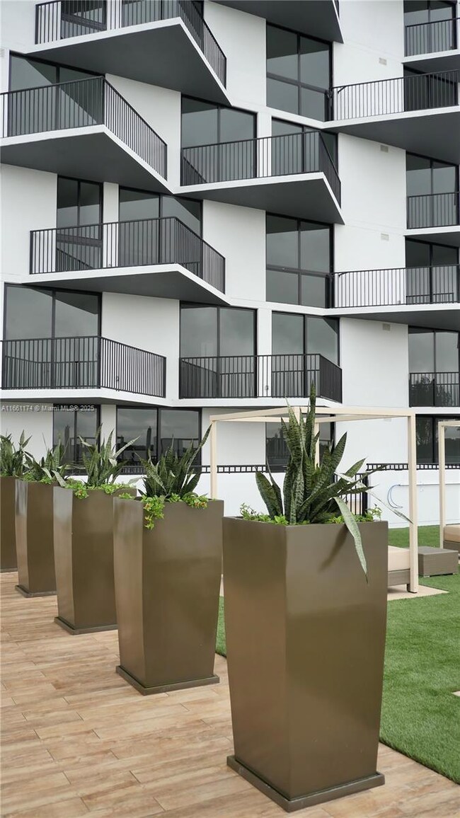 5250 Paseo unit 1601, Doral, FL 33166 - photo 7