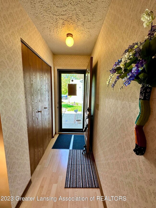 6001 Laporte Dr, Lansing, MI 48911 - photo 5