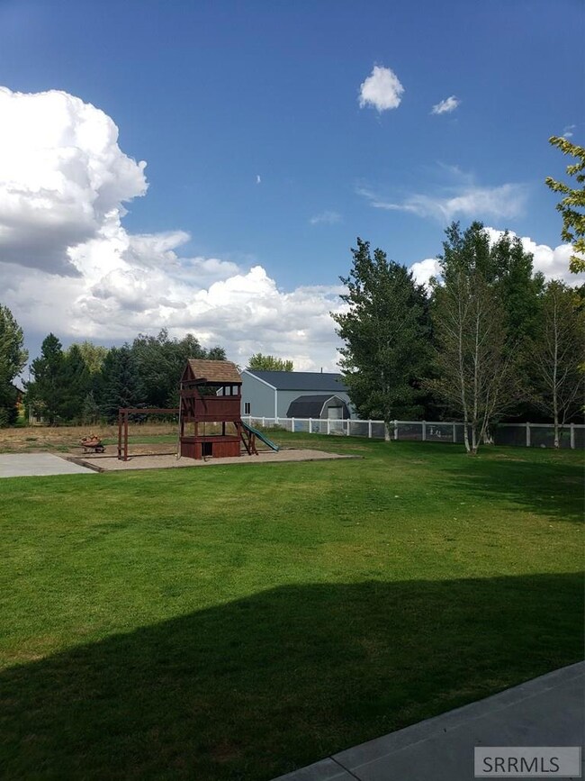 504 W 37 S, Blackfoot, ID 83221 - photo 6