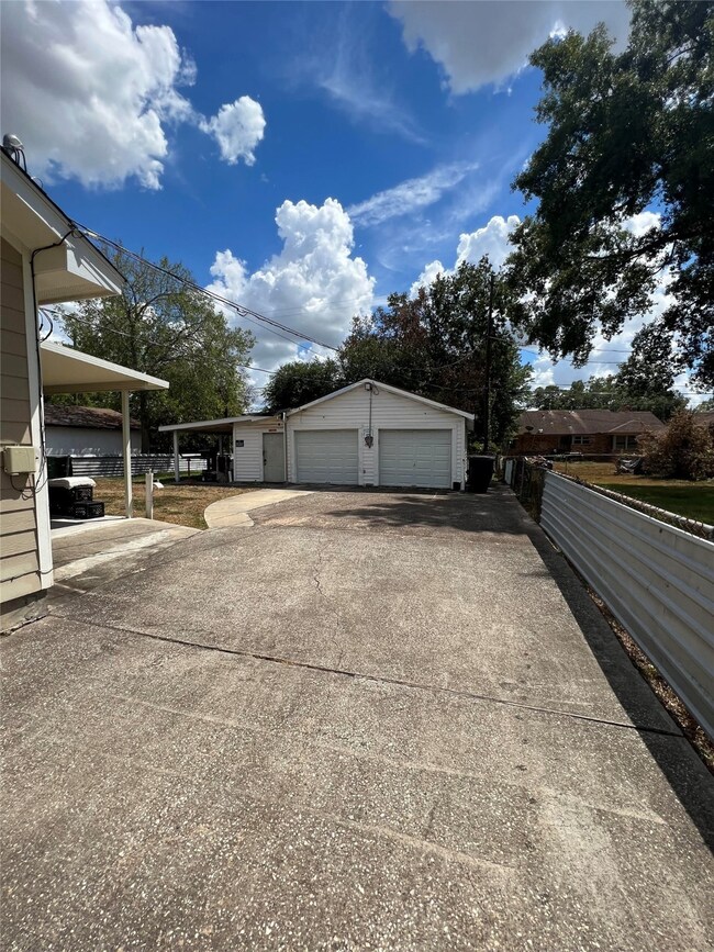 5004 Winnetka St, Houston, TX 77021 - photo 4