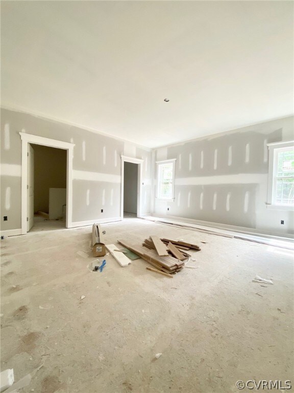 1ST FLOOR PRIMARY SUITE