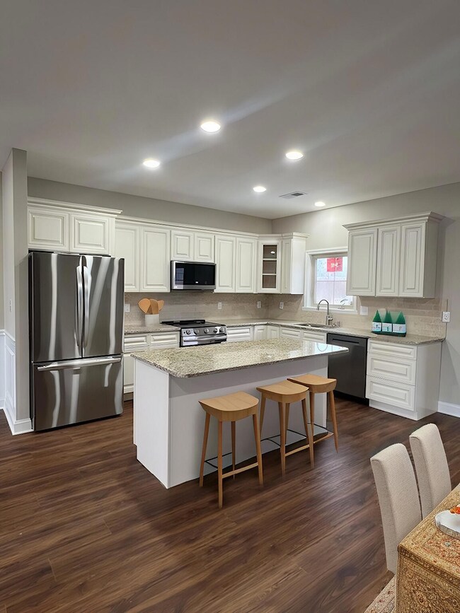 IMG_1912-(1) - Kitchen - Standard - 1